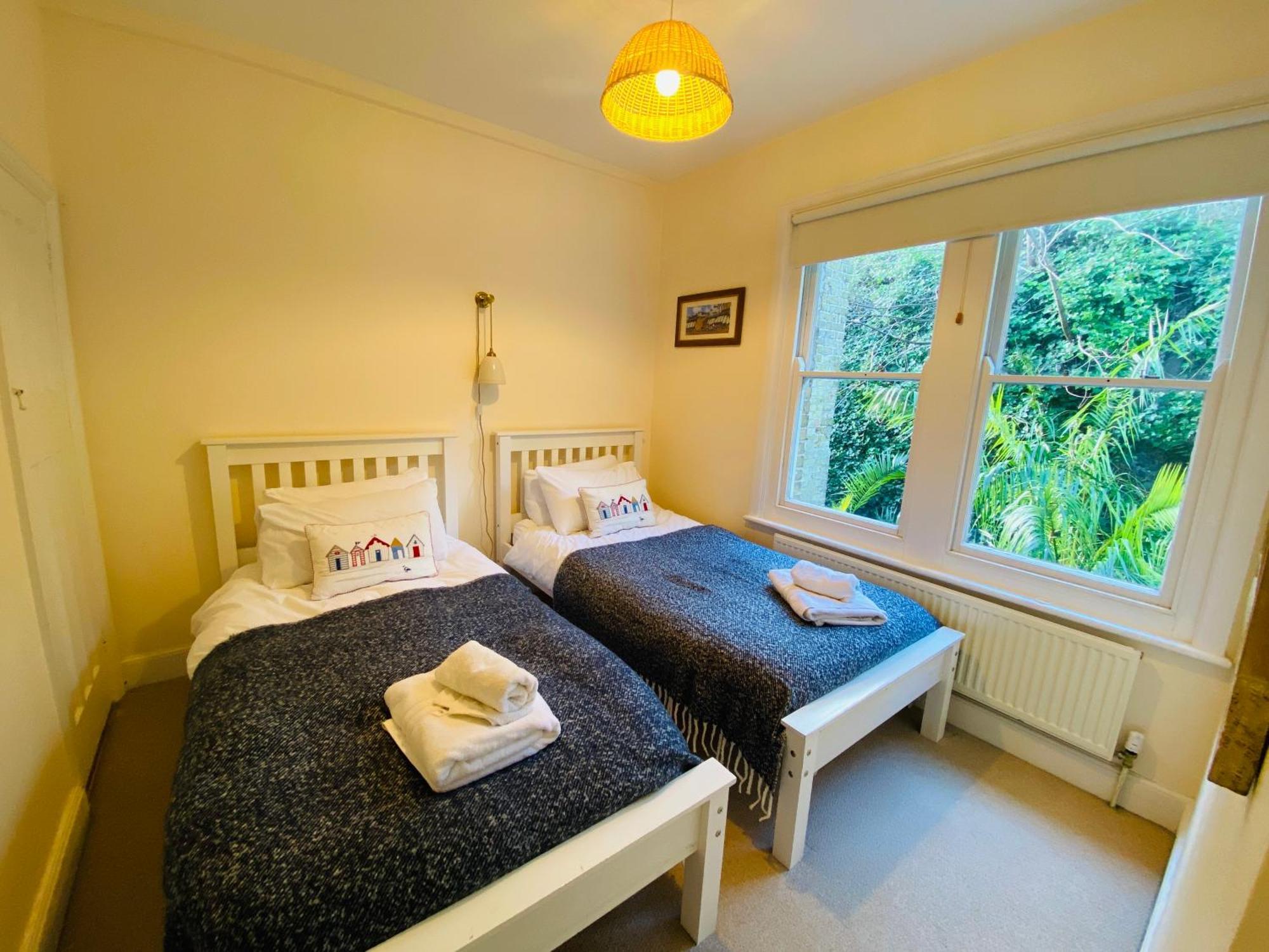 Seaview Cottage 브로드스테어즈 외부 사진